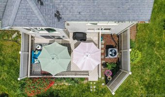 12 Boulevard Dr 35-186, Danbury, CT 06810