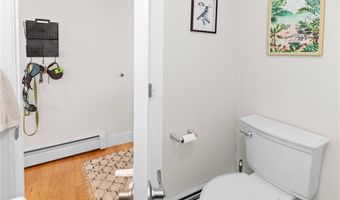 92 Franklin St, Bristol, RI 02809