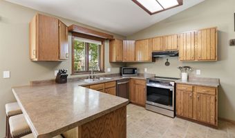 2025 W HARVEST Dr, Appleton, WI 54914