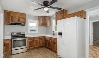 12 E Hawthorne St, Aurora, MO 65605