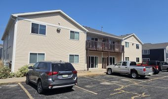 4524 Steinbeck St, Ames, IA 50014