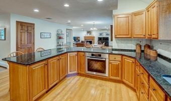 8 Maddy Ln, Acton, MA 01720