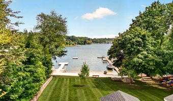 78 Arrowhead Rd, Brookfield, CT 06804