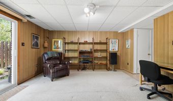 8350 GLASTONBURY Ct, Annandale, VA 22003