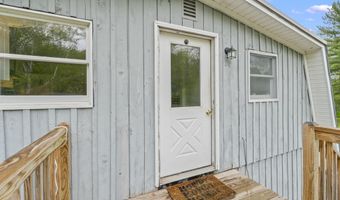 14 Lakeshore Dr, Belgrade, ME 04918
