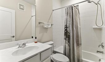 20328 NEWFOUNDLAND Sq, Ashburn, VA 20147