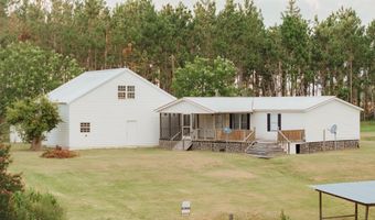 548 Walker Ln, Baxley, GA 31515
