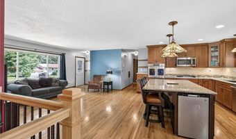 441 Walnut Ln, Apple Valley, MN 55124