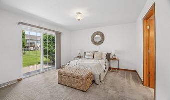 4490 W TRASINO Way, Appleton, WI 54913