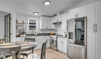 20923 NE FILBERT St, Aurora, OR 97002