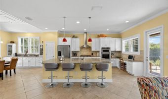 6903 CRESTPOINT Dr, Apollo Beach, FL 33572