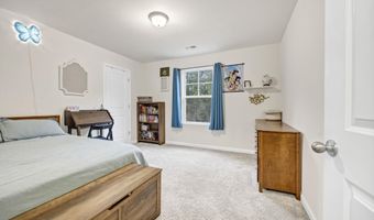 169 Carriagebrook Cir, Camden, SC 29020