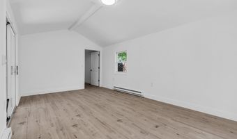 136 Pacific Ave, Beachwood, NJ 08722