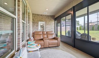 9225 Natures Trl, Biloxi, MS 39532