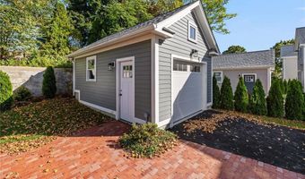 12 Duke St, East Greenwich, RI 02818