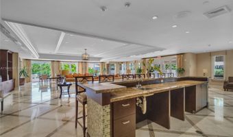 19900 E Country Club Dr 308, Aventura, FL 33180