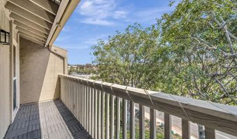 7700 Parkway Dr 17, La Mesa, CA 91942