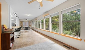 9 Farnham Dr, Bella Vista, AR 72714