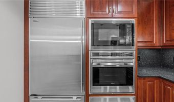 341 Thames St 103, Bristol, RI 02809