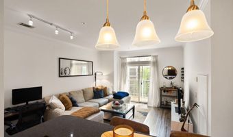 2465 ARMY NAVY Dr 204, Arlington, VA 22206