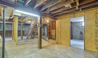412 E Walker St, Ash Grove, MO 65604