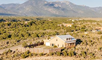 2 Mesa Sea Rd, Arroyo Hondo, NM 87513