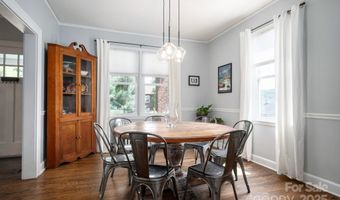 9 Colonial Pl, Asheville, NC 28804