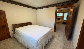 303 S Clark St, Bassett, NE 68714