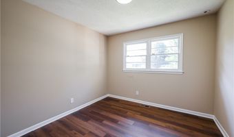 215 Scenic Cir, Boiling Springs, SC 29316