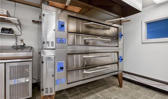 1 Angell Rd, Narragansett, RI 02882
