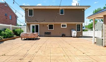 3 Grant Ave, Albertson, NY 11507