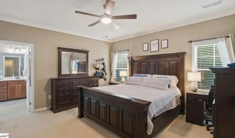 191 Gossamer Dr, Boiling Springs, SC 29316