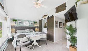 24 E Shore Rd, Narragansett, RI 02882