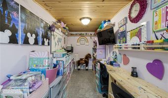 12 Hidden Valley Ln, Lincoln, RI 02865