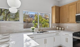 9205 Pitching Wedge Dr, Las Vegas, NV 89134