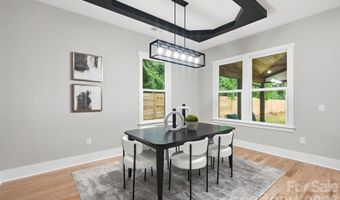 1106 Brookhurst Dr, Charlotte, NC 28205