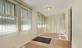 38410 N Lakeside Pl, Antioch, IL 60002
