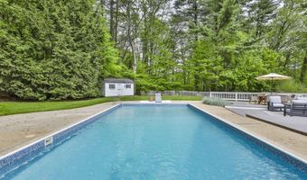 9 Edinburgh Dr, Bedford, NH 03110