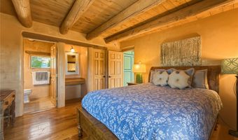 30 Camino Sanador, Santa Fe, NM 87505