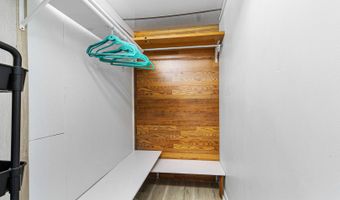 2430 S Shag Bark Trl, Arlington Heights, IL 60005