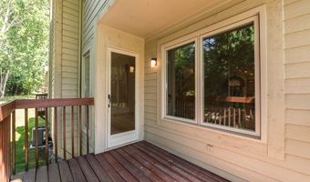 128 Ponds View Dr, Ann Arbor, MI 48103