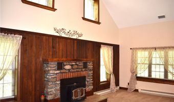 2071 Dewey Rd, Ashtabula, OH 44004