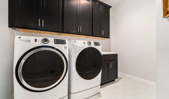 3306 Sunton Rd, Ann Arbor, MI 48105