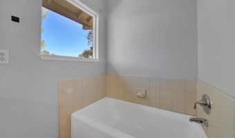 345 Live Oak Dr, Angels Camp, CA 95222