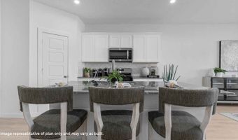 407 Emma St, Angleton, TX 77515