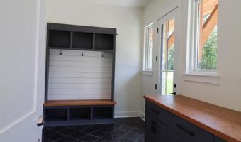 3076 Avilla Manor Trl, Alexander, AR 72002