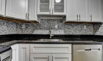 801 N PITT St N #1206, Alexandria, VA 22314