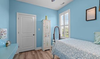 109 E Terminal Blvd, Atlantic Beach, NC 28512