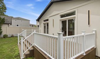 109 Nassau Dr, Albertson, NY 11507