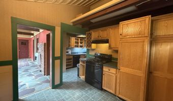 37 Sunset Ter, Brooklyn, CT 06234